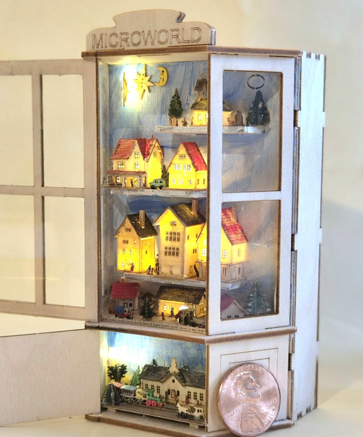 Miniatur Vitrine M 1 : 24 handbemalt beleuchtet Häuser Zugdisplay – Bild 3