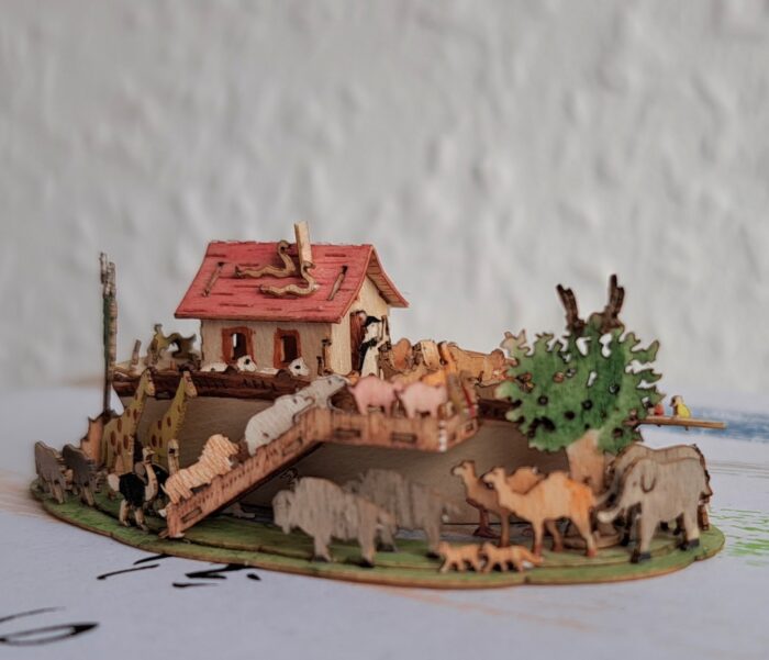 Holzminiatur handbemalt Arche Noah mit 100 Figuren – Bild 2