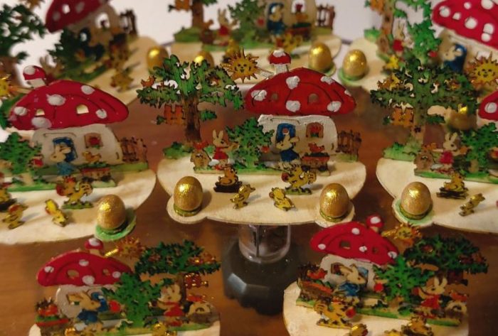 Pilzhaus mit Eierbaum farbig handbemalt 3 cm Holz – Bild 3