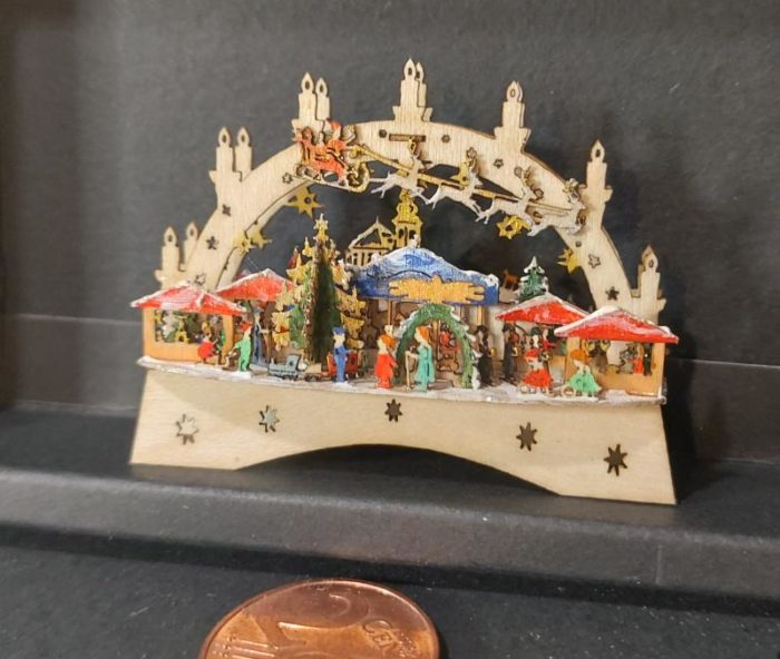 Montiert 3D Miniatur bemalt Lichterbogen Weihnachtsmann Rentier 5 cm
