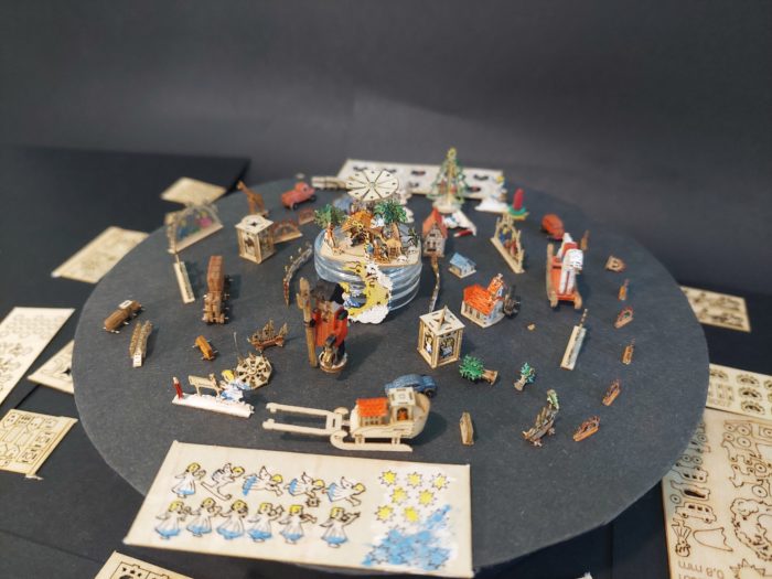 Konvolut 87 Minis 3 - 30 mm Weihnachstdekorationen Bastelsets Holz