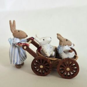 Walnuss Kinderwagen mit spanischen Hasen Miniatur M 1: 48
