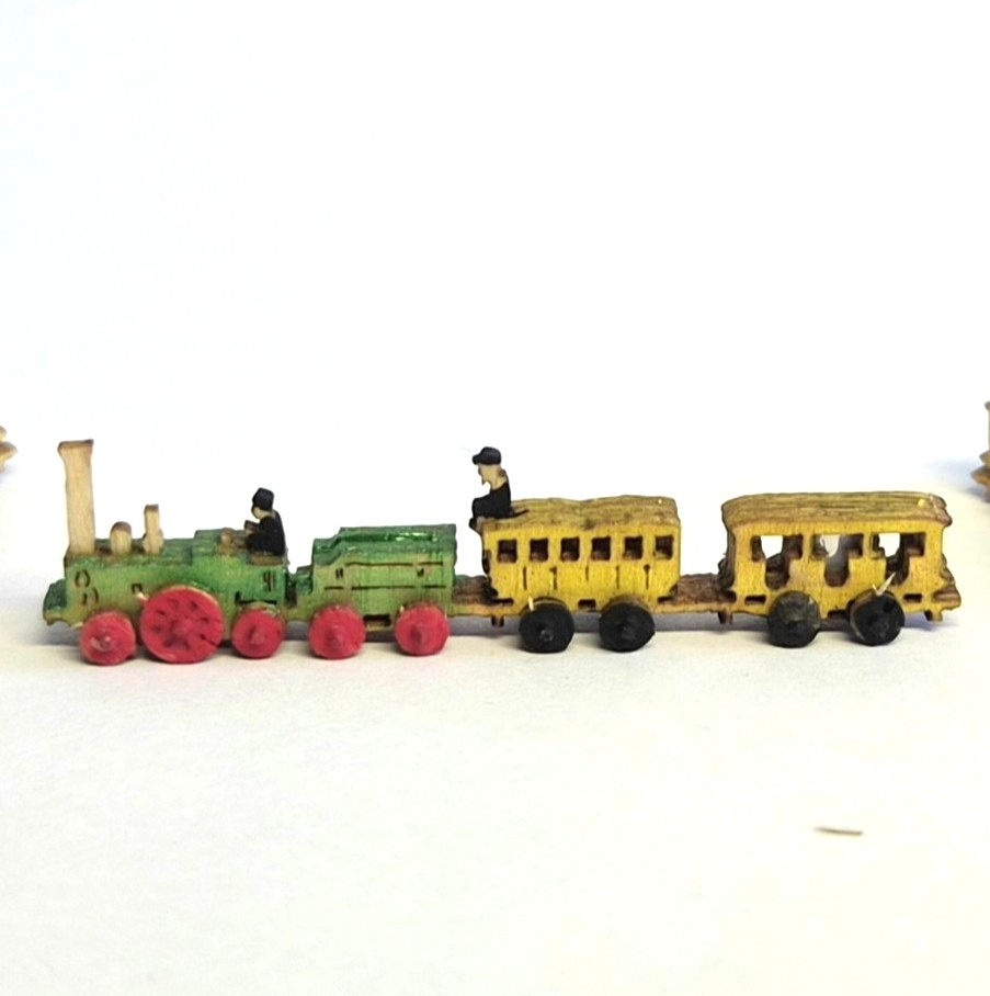 Miniatur Zug Adler bemalt Holz M 1 : 500
