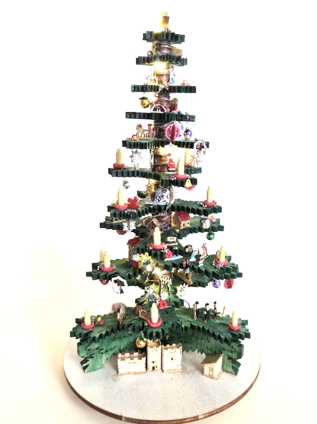 Weihnachtsbaum M 1 : 12 handbemalt mit 110 Dekorationen beleuchtet – Bild 3