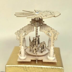 Miniatur montiert Tischpyramide Erzgebirgshaus Natur M 1 : 12