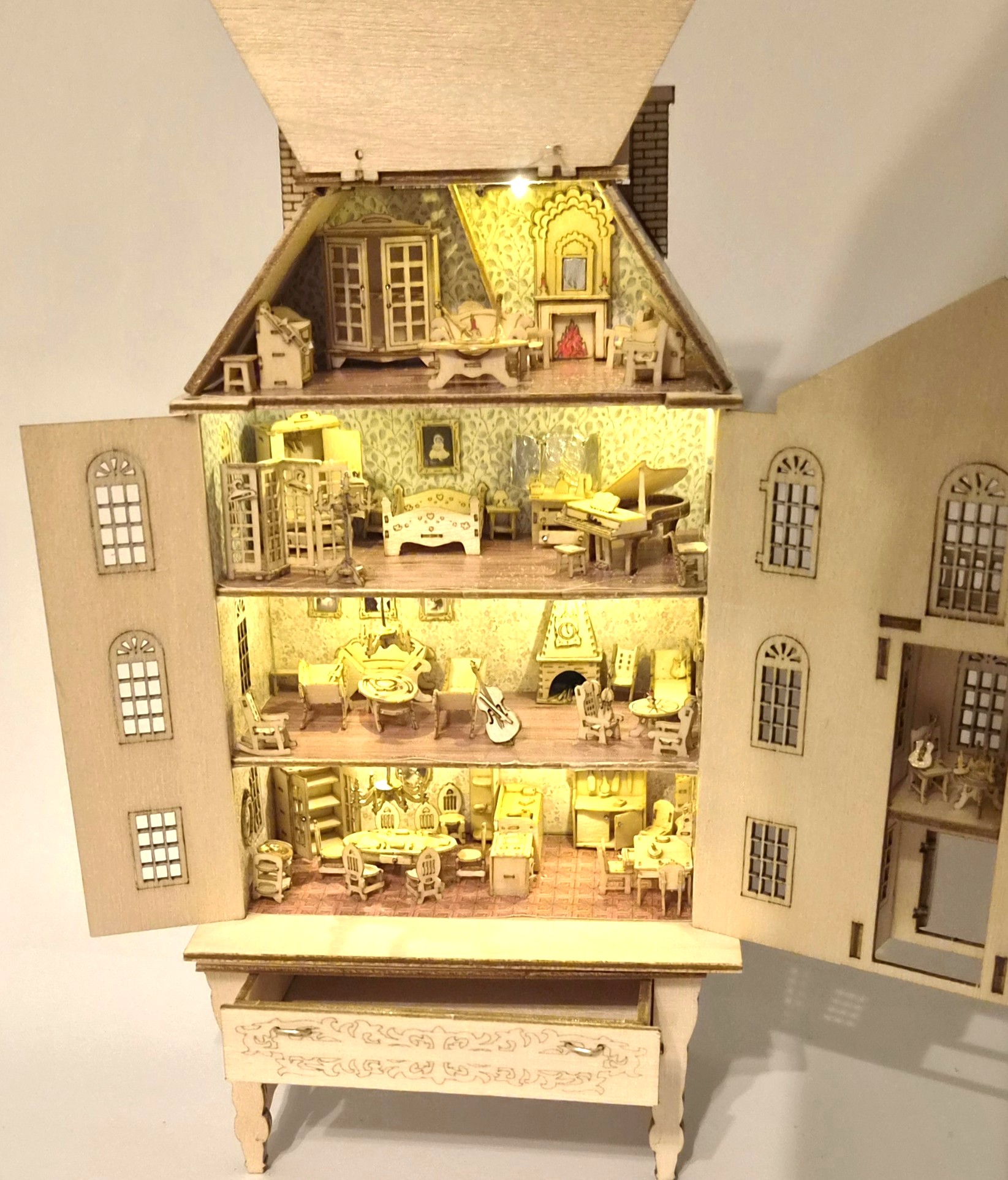 Beleuchteter möblierter Puppenhausschrank Vapa M 1 : 12 Masterpiece 2026